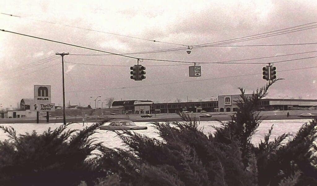 Okemos Flood of 1975 - Okemos Rd and Grand River Ave 4
