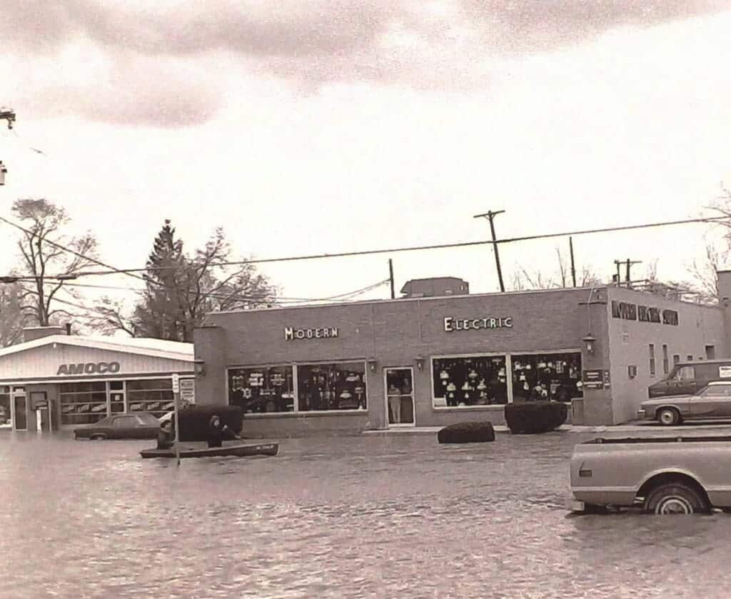 Okemos Flood of 1975 - Okemos Rd and Grand River Ave 2