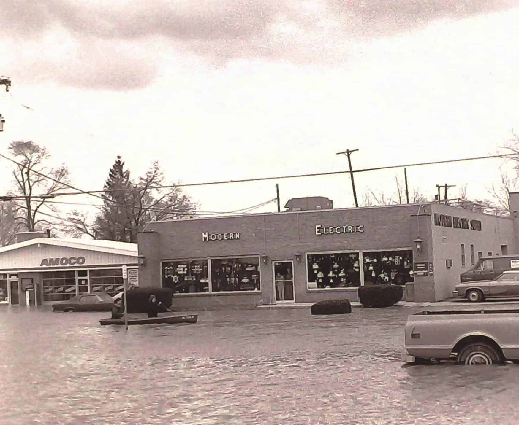 Okemos Flood of 1975 - Okemos Rd and Grand River Ave 7